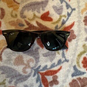 Ray-Ban Wayfarer Sunglasses
